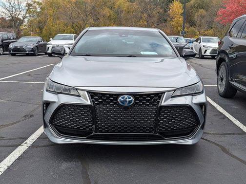2022 Toyota Avalon Hybrid XSE