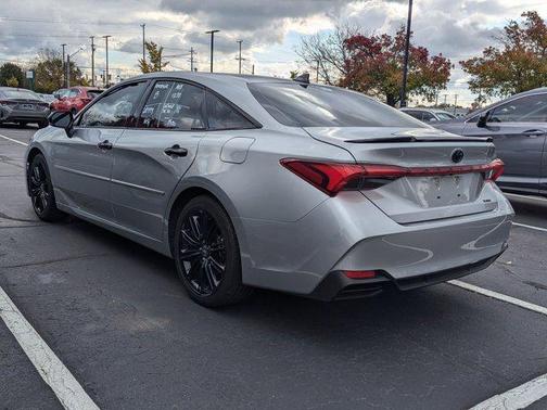 2022 Toyota Avalon Hybrid XSE