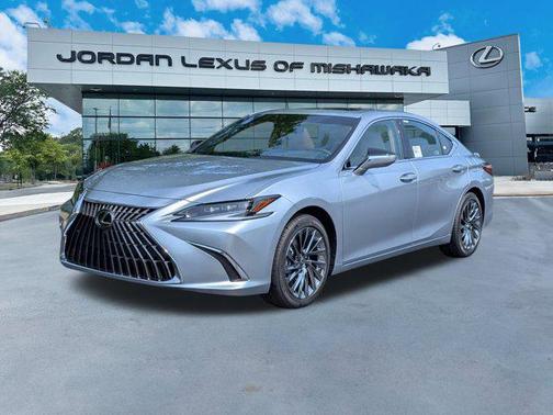 2025 Lexus ES 300h Ultra Luxury