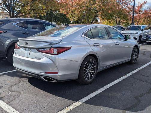 2023 Lexus ES 350 Base