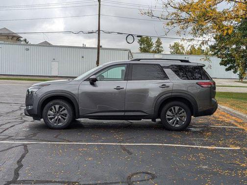 2024 Nissan Pathfinder SV FWD