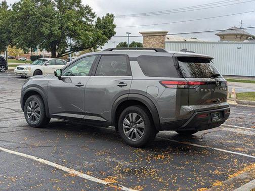 2024 Nissan Pathfinder SV FWD