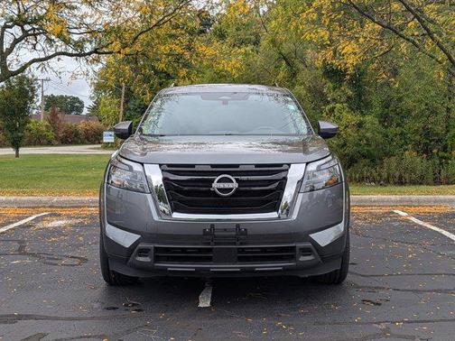 2024 Nissan Pathfinder SV FWD