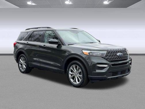 Forged Green Metallic 2022 Ford Explorer XLT
