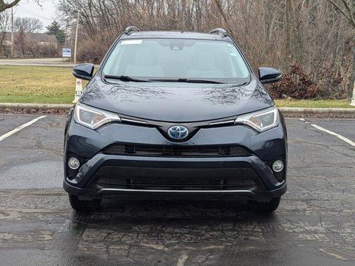 2017 Toyota RAV4 Hybrid SE