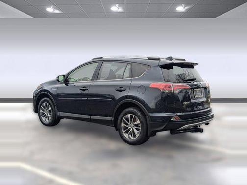 2017 Toyota RAV4 Hybrid SE