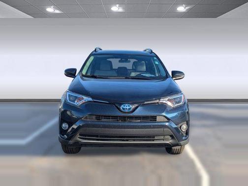 2017 Toyota RAV4 Hybrid SE