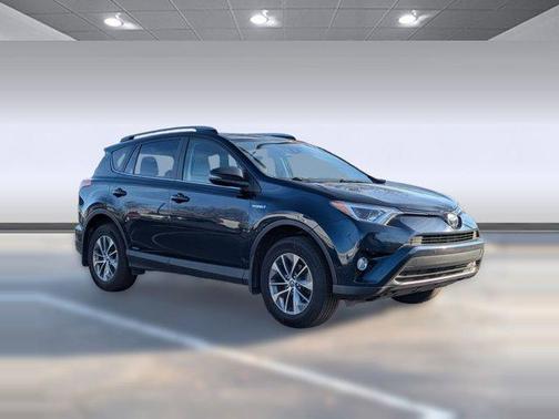 2017 Toyota RAV4 Hybrid SE