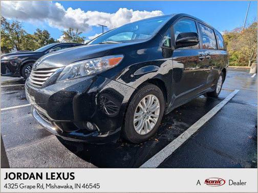 2017 Toyota Sienna XLE