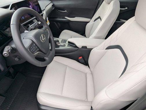 2025 Lexus UX 300h Base