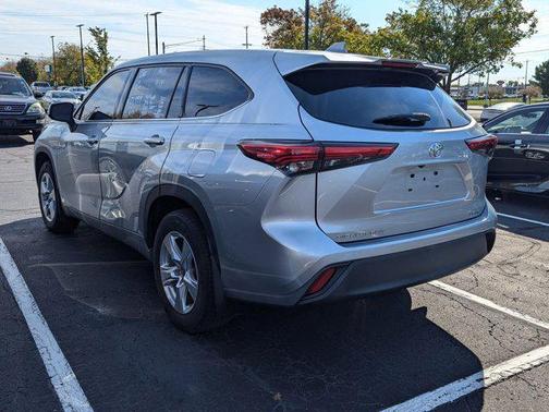 2020 Toyota Highlander LE