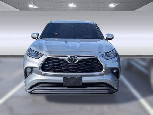 2020 Toyota Highlander LE