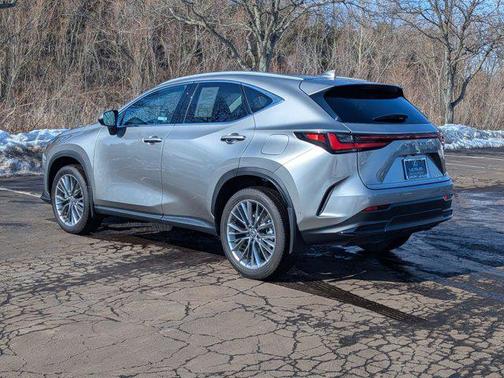 2026 Lexus NX 350h Luxury