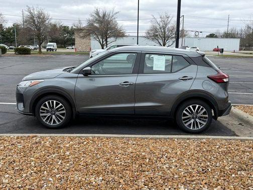 2022 Nissan Kicks SV