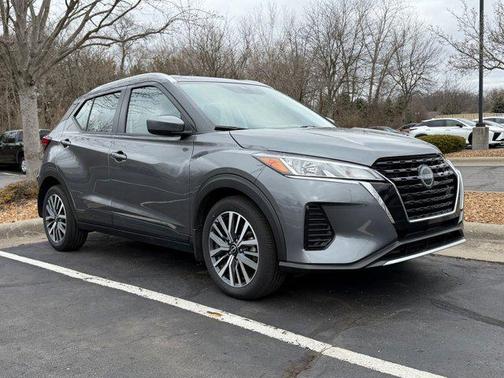 2022 Nissan Kicks SV