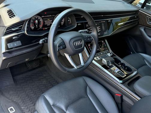 White 2022 Audi Q7 55 Premium Plus