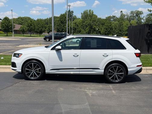White 2022 Audi Q7 55 Premium Plus