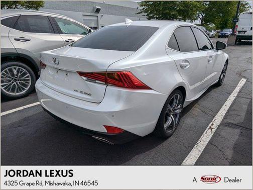 2018 Lexus IS 300 Base