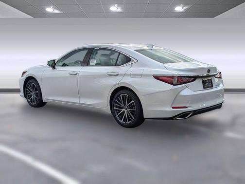 2025 Lexus ES 350 Base