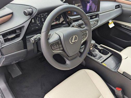 2025 Lexus ES 350 Base