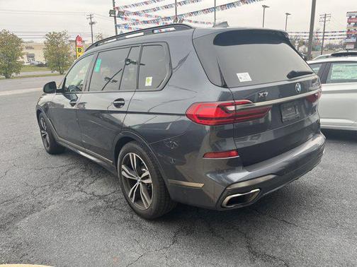 2020 BMW X7 M50i