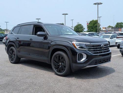2025 Volkswagen Atlas 2.0T SE w/Technology 4MOTION