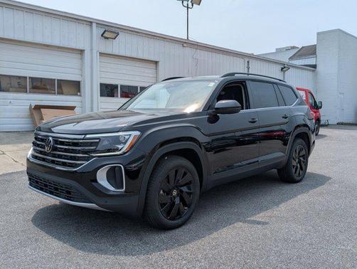 2025 Volkswagen Atlas 2.0T SE w/Technology 4MOTION