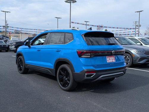 2025 Volkswagen Taos 1.5T SE