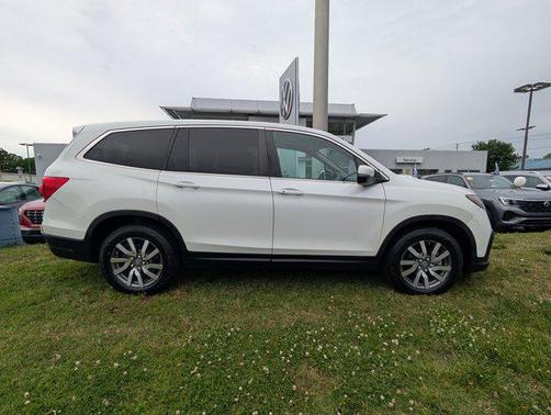 Platinum White Pearl 2020 Honda Pilot 2WD EX-L