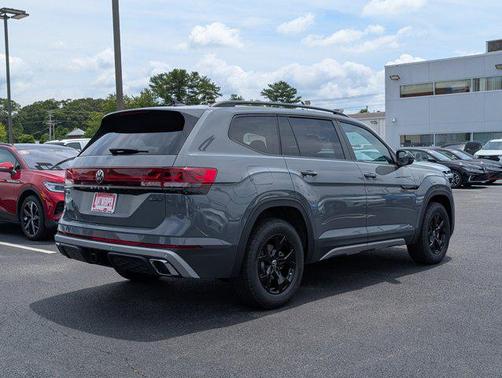 2025 Volkswagen Atlas 2.0T Peak Edition