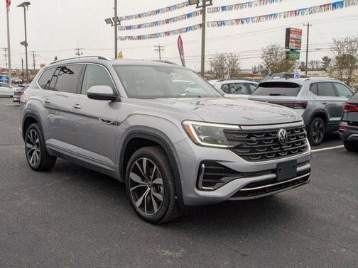 2025 Volkswagen Atlas 2.0T SEL Premium R-Line 4MOTION