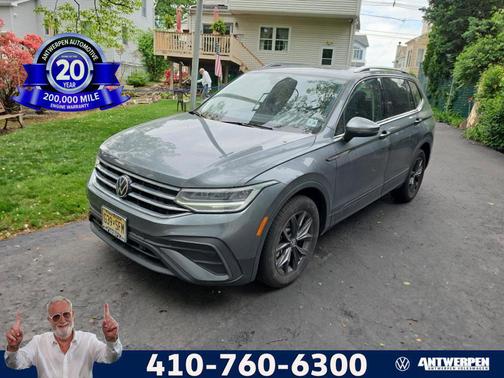 Platinum Gray Metallic 2023 Volkswagen Tiguan 2.0T SE