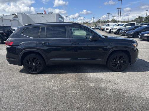 2022 Volkswagen Atlas 3.6L SE w/Technology