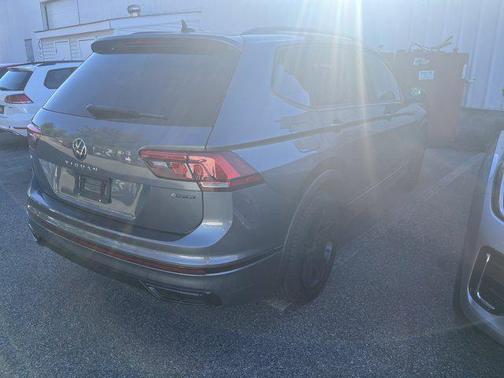 2024 Volkswagen Tiguan 2.0T SE R-Line Black 4MOTION