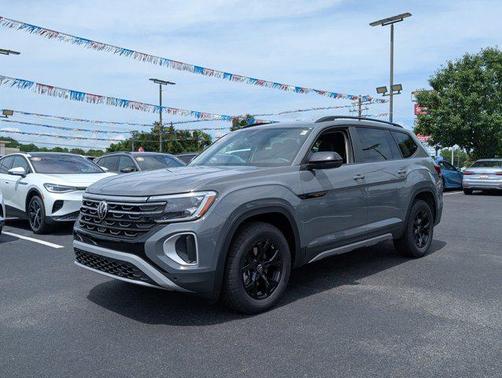 2025 Volkswagen Atlas 2.0T Peak Edition
