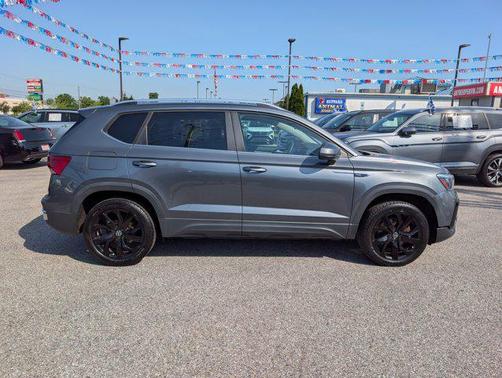 Platinum Gray Metallic 2023 Volkswagen Taos 1.5T SE