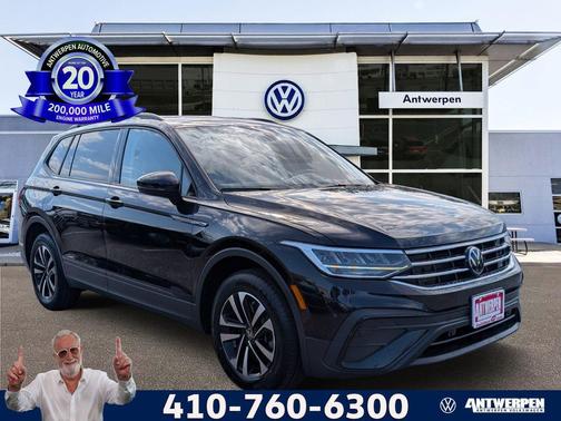 Deep Black Pearl 2023 Volkswagen Tiguan 2.0T S
