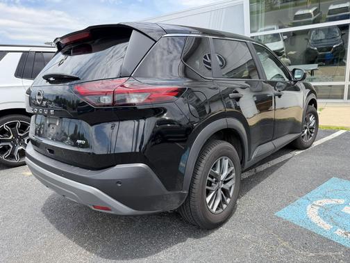 Super Black 2023 Nissan Rogue S