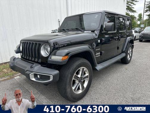 Black Clearcoat 2018 Jeep Wrangler Unlimited Sahara