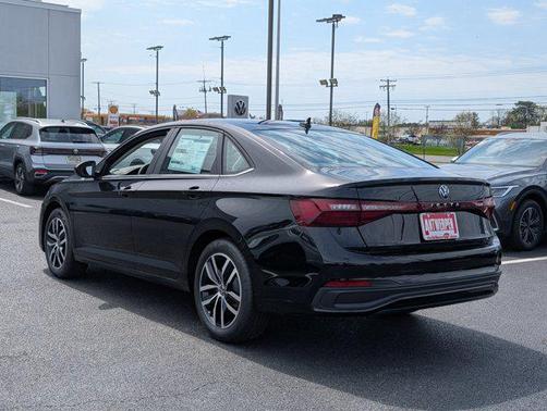 2025 Volkswagen Jetta 1.5T SE