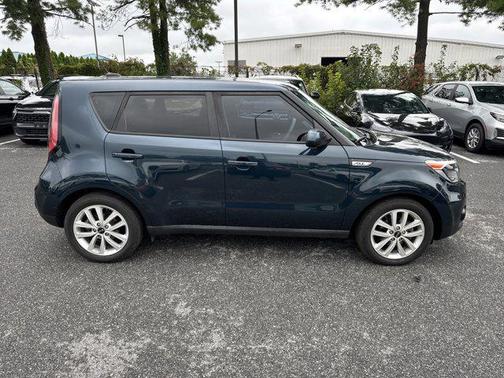 2017 Kia Soul +