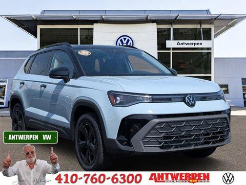 2025 Volkswagen Taos 1.5T SE Black