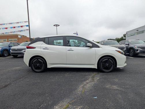 2024 Nissan Leaf SV PLUS