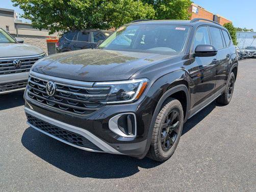deep black pearl 2026 Volkswagen Atlas Peak Edition