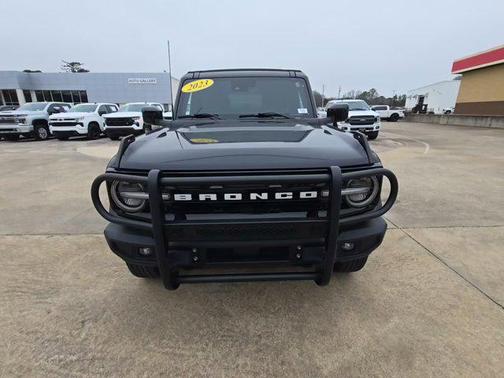 SHADOW BLACK 2023 Ford Bronco Outer Banks