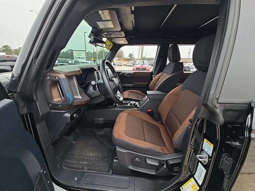 SHADOW BLACK 2023 Ford Bronco Outer Banks