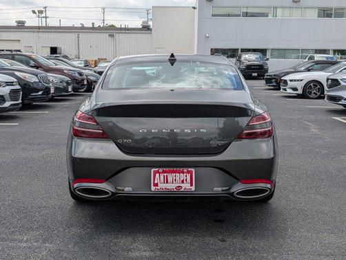 2024 Genesis G70 2.5T RWD