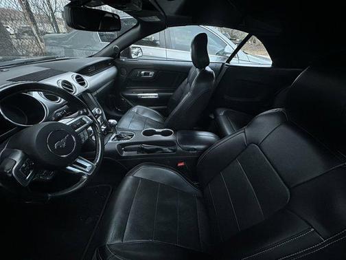 2020 Ford Mustang EcoBoost Premium