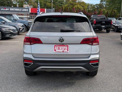 2024 Volkswagen Taos 1.5T SE
