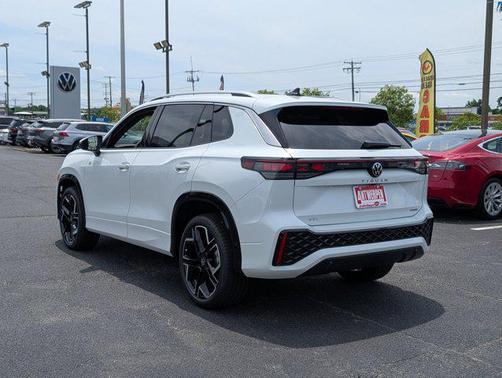 2025 Volkswagen Tiguan 2.0T SEL R-Line 4MOTION